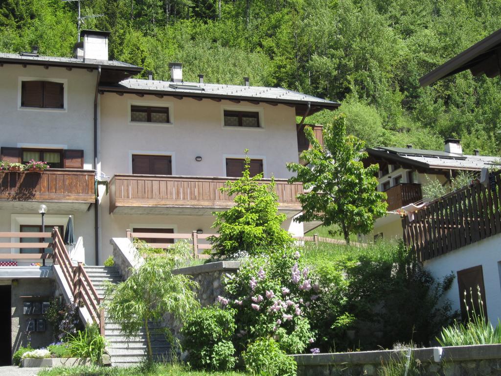 Ferienwohnung Casa Grazia Isolaccia Exterior foto